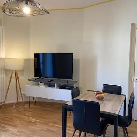 Vittel, Appt 55 M2, En Face Du Parc Thermal Exterior photo